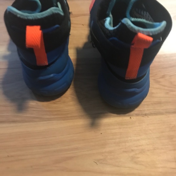 Nike Shose - Picture 3 of 8